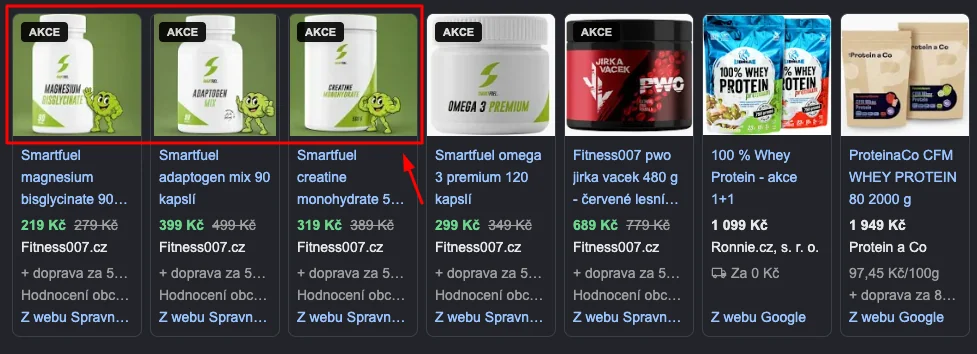 Google Shopping výsledky — produkty na kontrastním zeleném pozadí s maskotem okamžitě vyčnívají mezi konkurencí na bílém pozadí